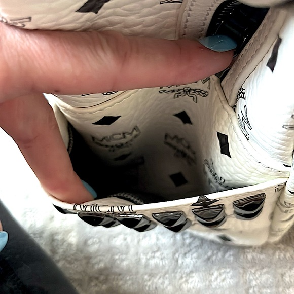 MCM white leather backpack - Picture 8 of 16